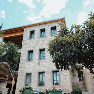 Hotel Bujtina Maria, Stegopull